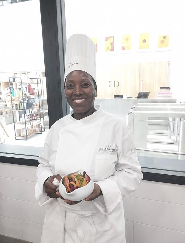 Mama Aminata diplômée de l'école de cuisine Ducasse !