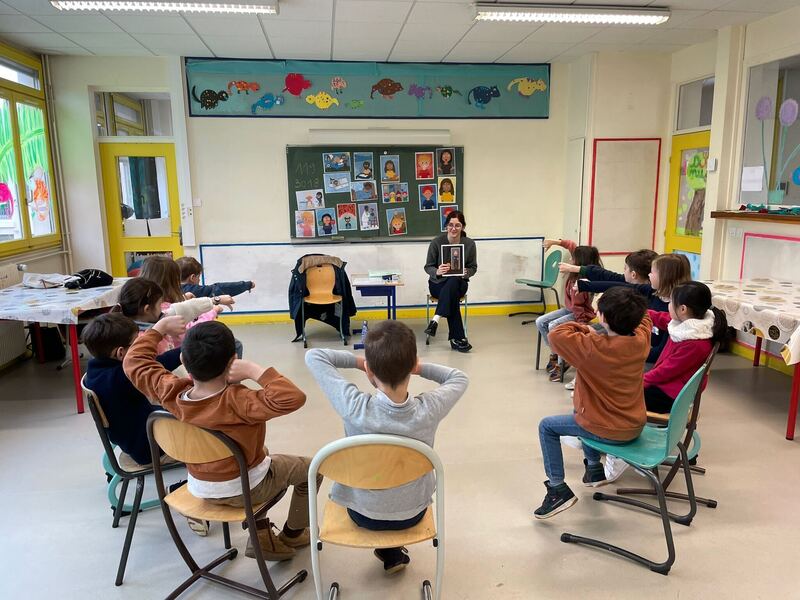 Sensibiliser aux droits de l'enfant dans les écoles