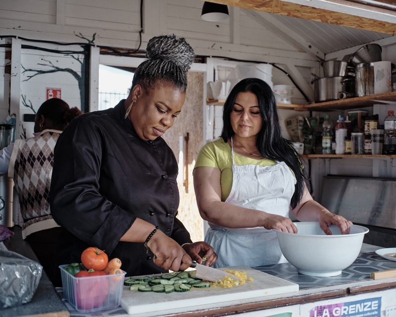 Insérer les personnes exilées grâce à la cuisine